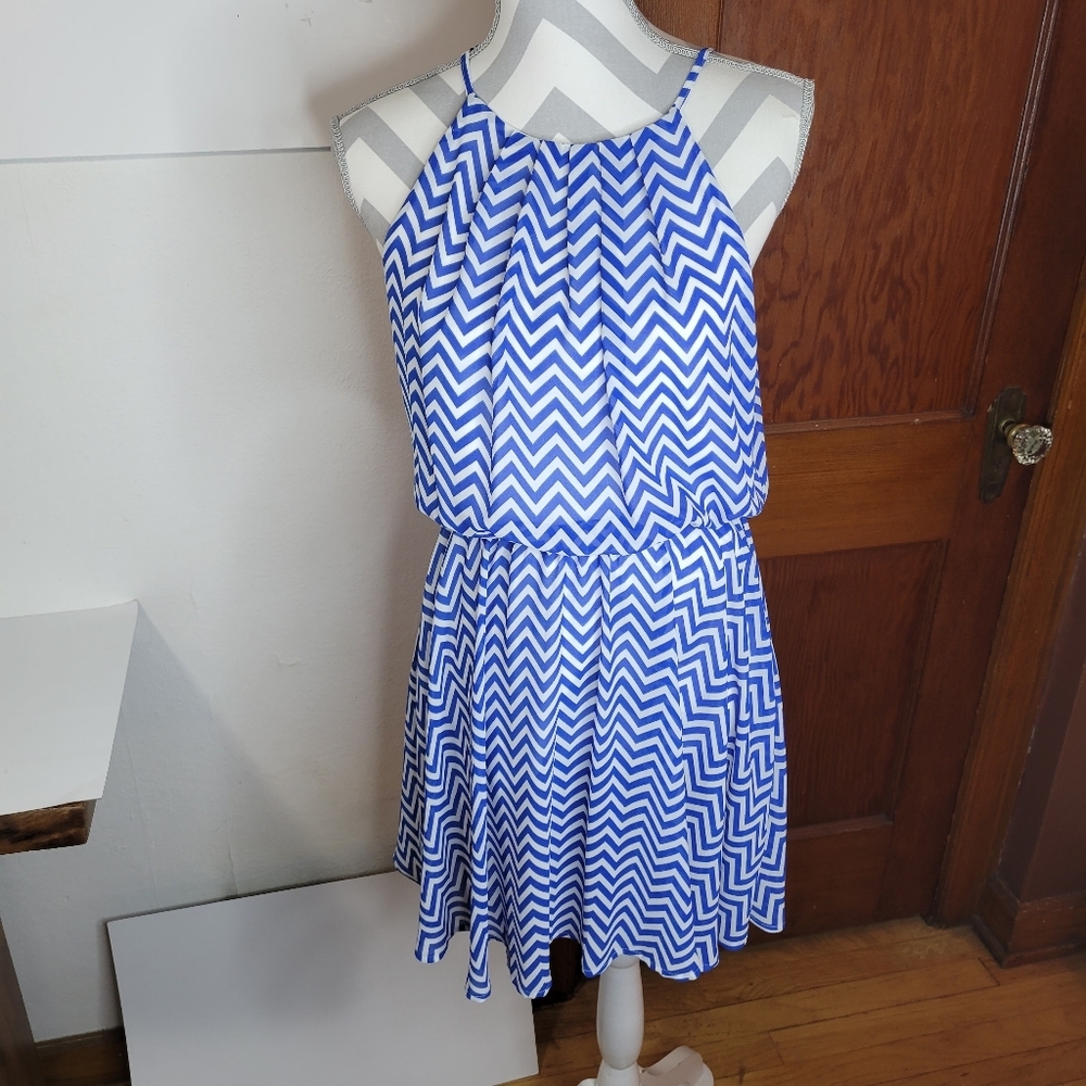 Womans Takara Short Chevron Elastic Waist Chiffon Size Med Lined